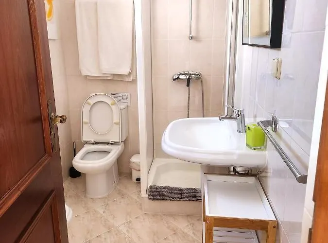 Ch 8, 11 E 12 - Casa Da Horta 3 X T 1 Up To 12 Guests Olhos de Agua (Albufeira)