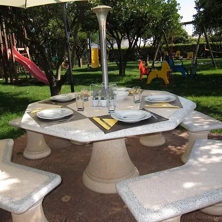 Ch 8, 11 E 12 - Casa Da Horta 3 X T 1 Up To 12 Guests * Olhos de Agua (Albufeira)